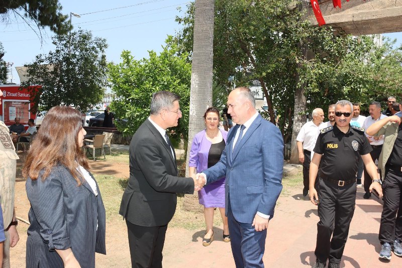 Kaymakamımız Sayın Ümit Altay Atatürk Parkı’nda Düzenlenen Bayramlaşma Törenine Katıldı.