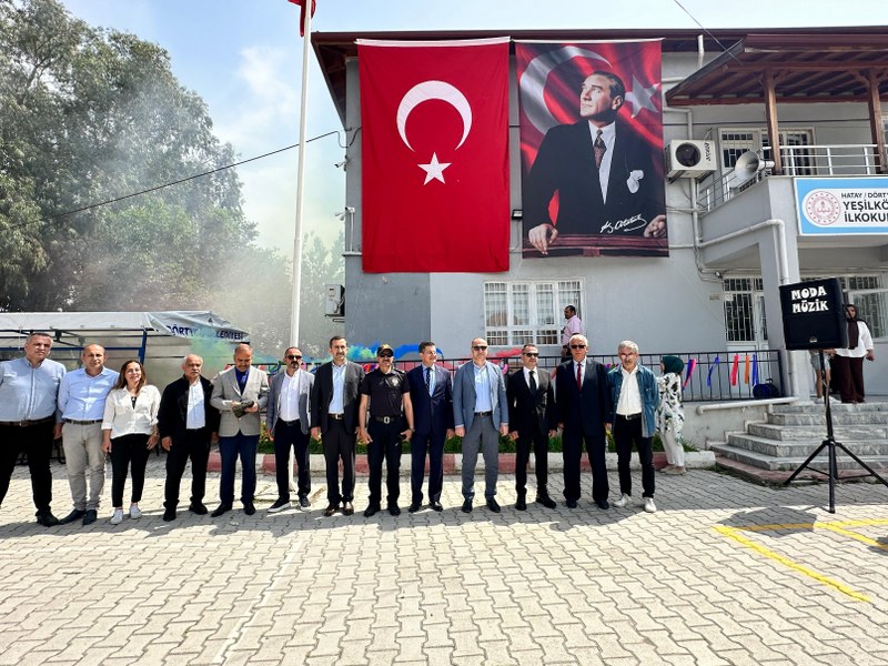 Kaymakamımız Sayın Ümit Altay, Yeşilköy Okulları Bahar Şenliği’ne Katıldı