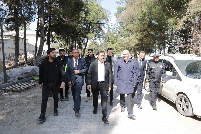 Valimiz Sayın Mustafa MASATLI ve Kaymakamımız Sayın Ümit Altay İlçemizde  Yapımı Hızla Devam Eden Eğitim  Yatırımlarında İncelemelerde Bulundular